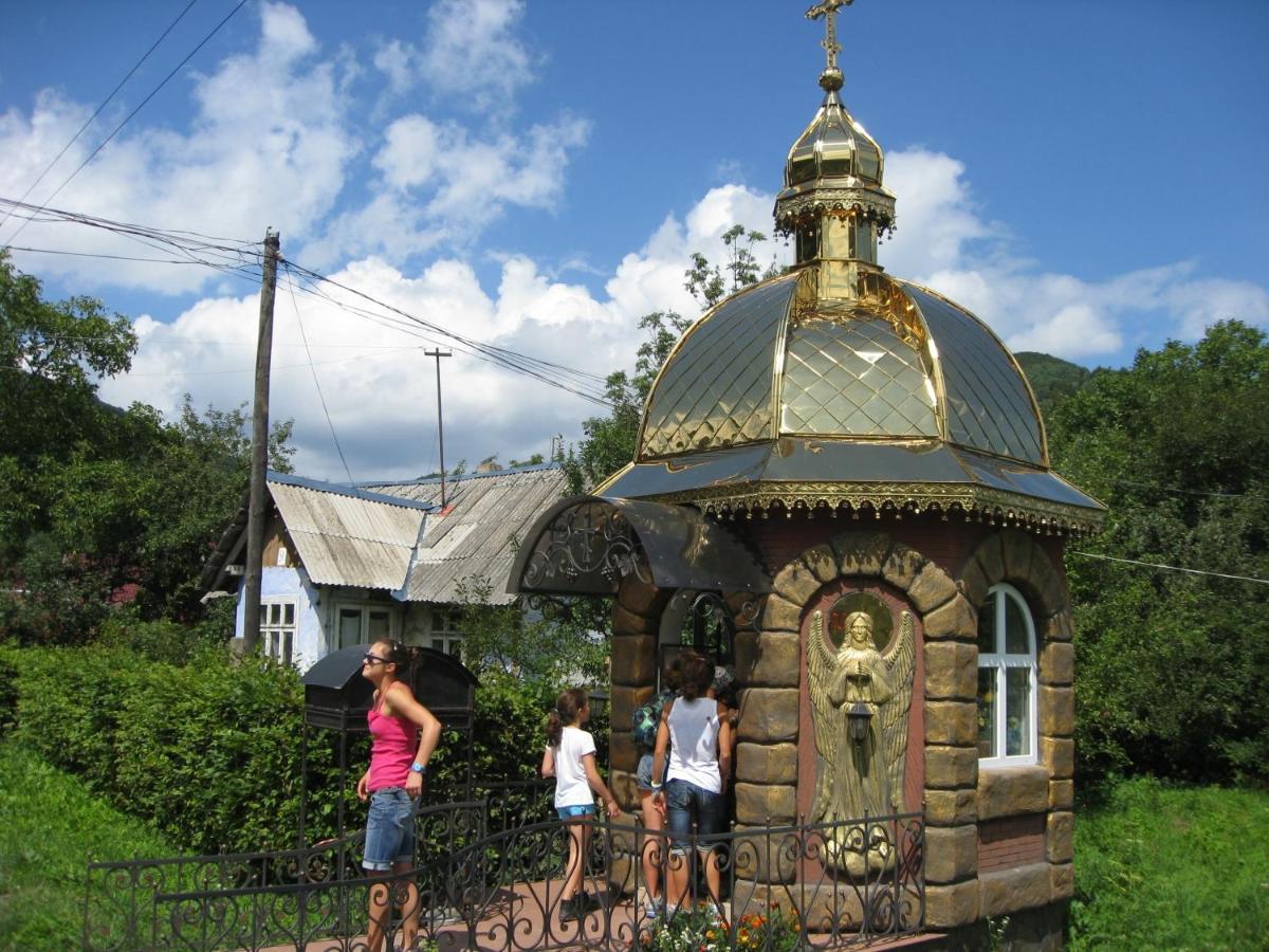 Sadyba Karpatskyi Vedmid Kosiv Bilik gambar
